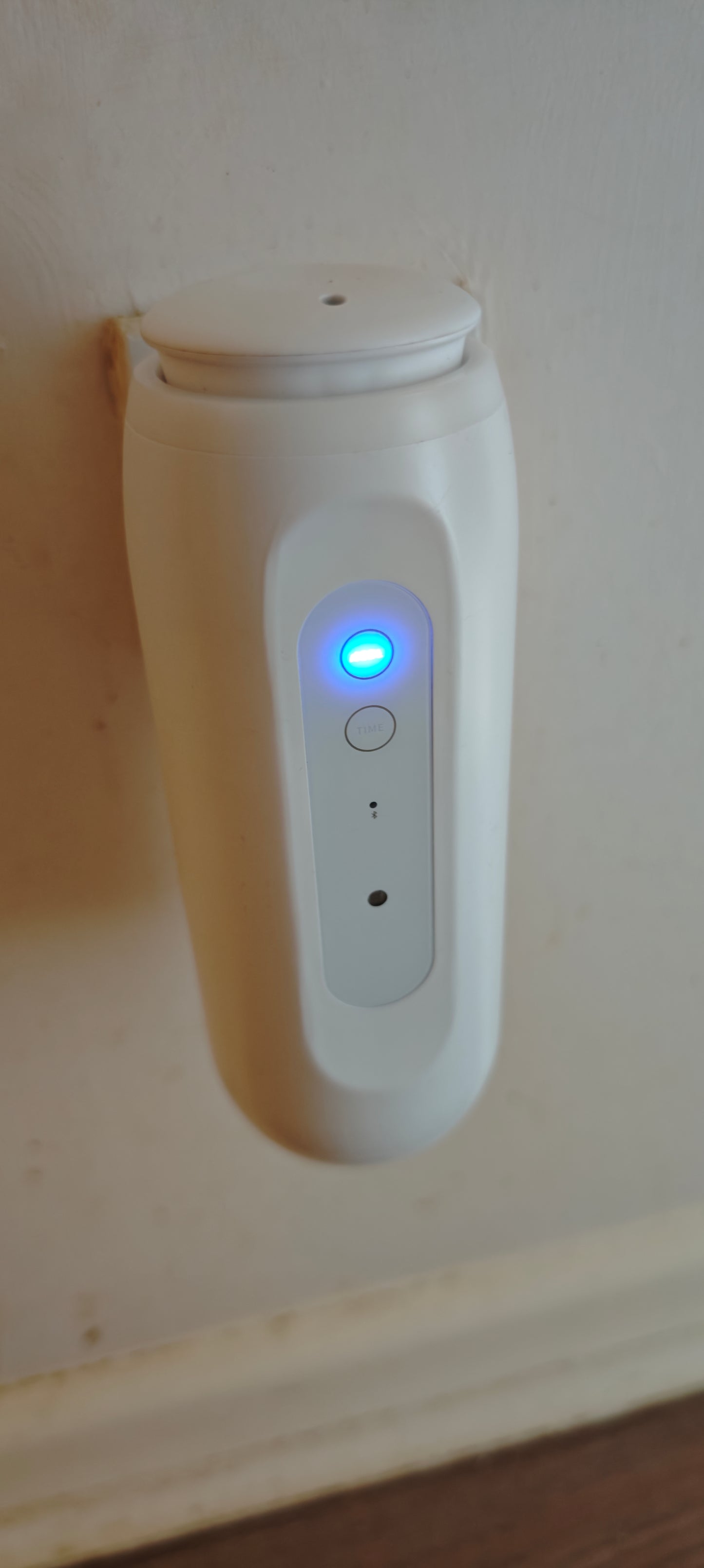 App programmable scent machine with 100ml scent